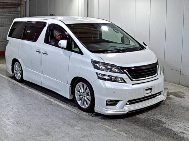 TOYOTA VELLFIRE — фото