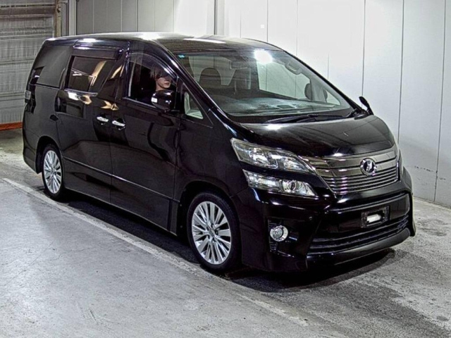 TOYOTA VELLFIRE — фото