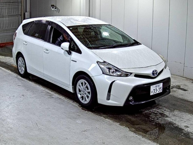 TOYOTA PRIUS — фото