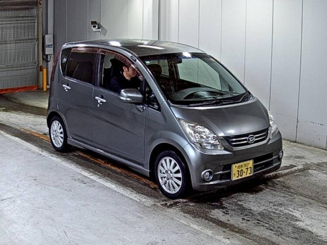 DAIHATSU MOVE — фото