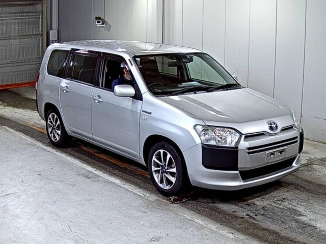 TOYOTA SUCCEED — фото