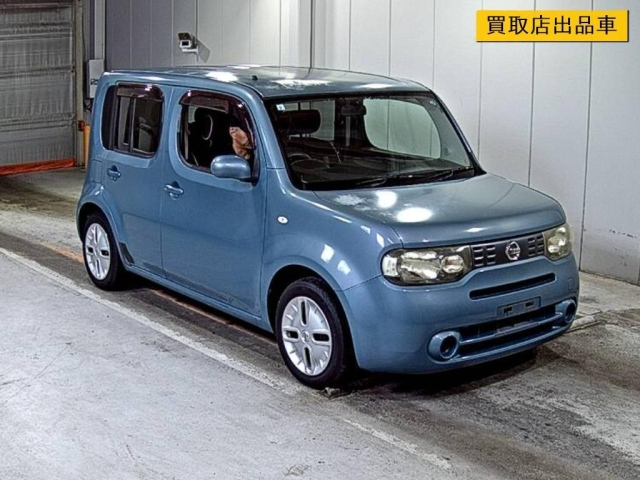 NISSAN CUBE — фото