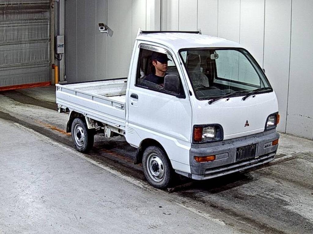 MITSUBISHI MINICAB — фото