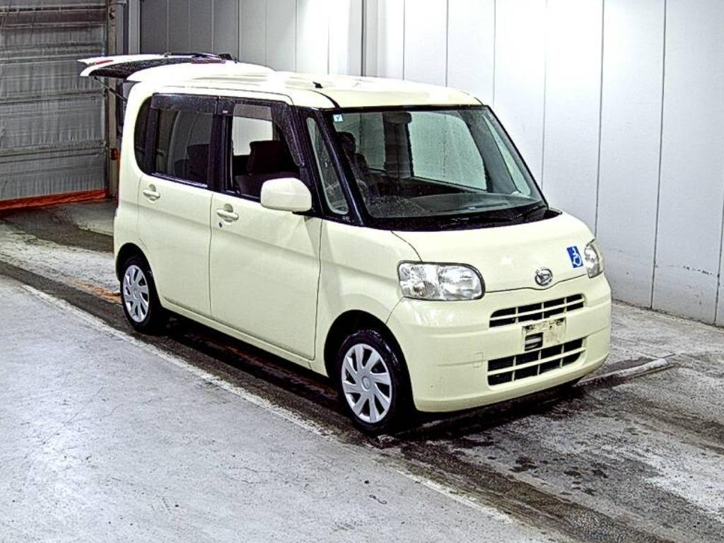 DAIHATSU TANTO — фото