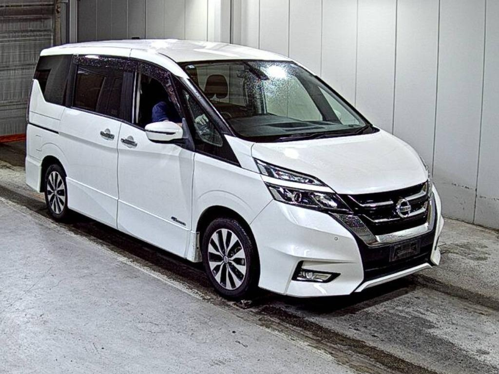 NISSAN SERENA — фото