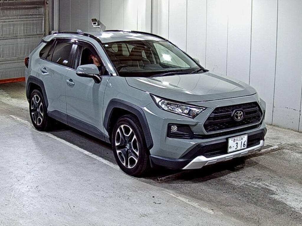 TOYOTA RAV4 — фото