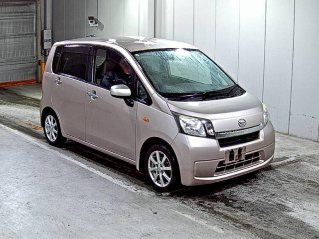DAIHATSU MOVE — фото