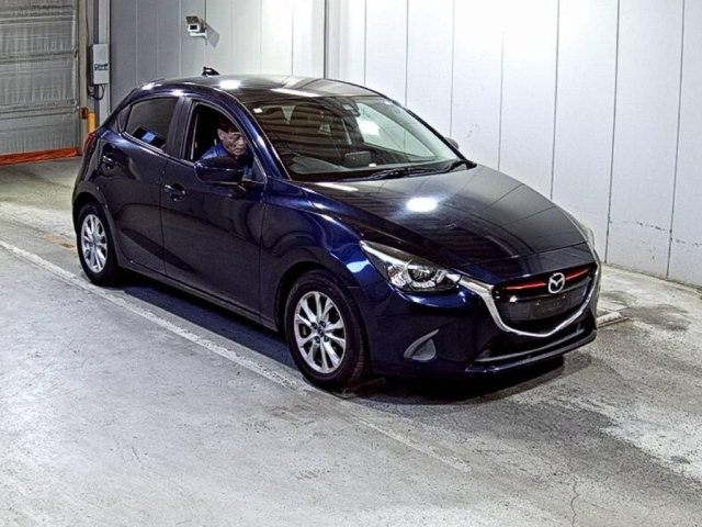 MAZDA DEMIO — фото