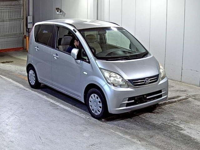 DAIHATSU MOVE — фото