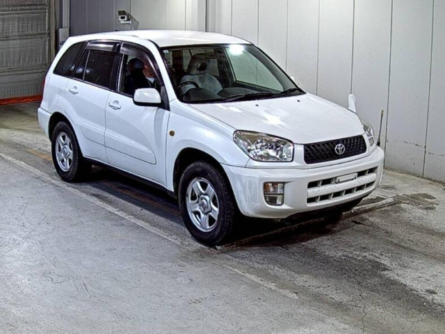 TOYOTA RAV4 — фото