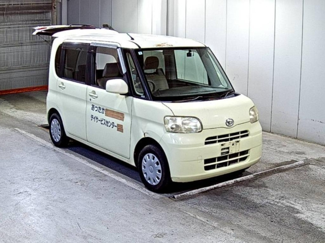 DAIHATSU TANTO — фото