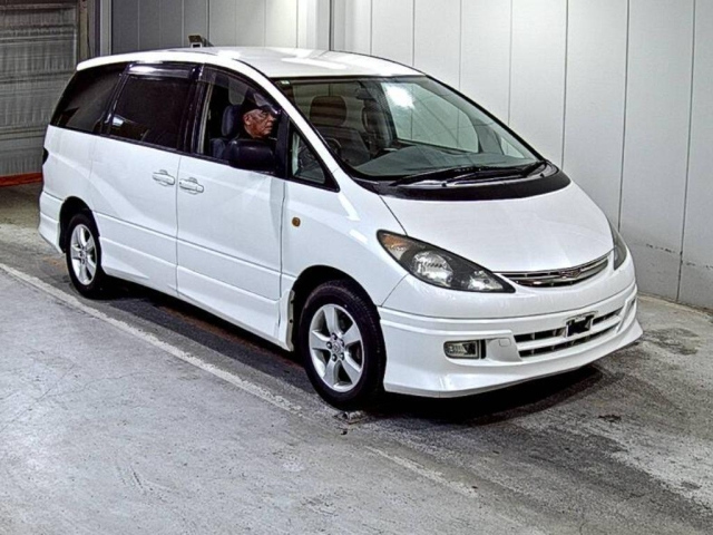 TOYOTA ESTIMA — фото