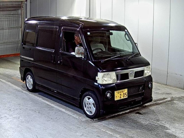 NISSAN CLIPPER — фото