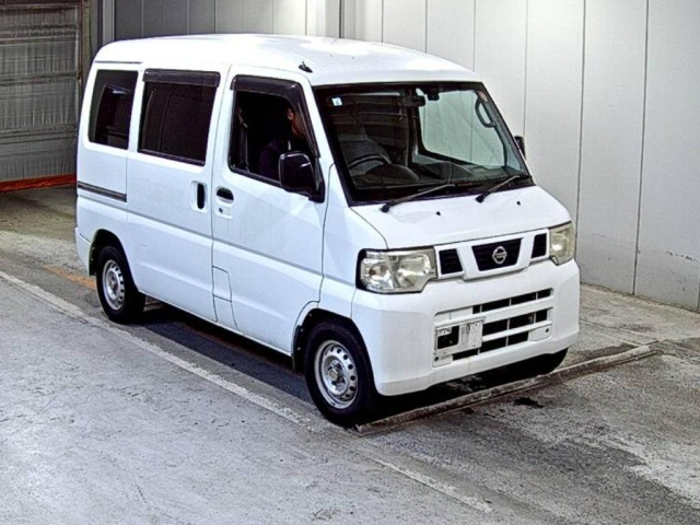 NISSAN CLIPPER — фото
