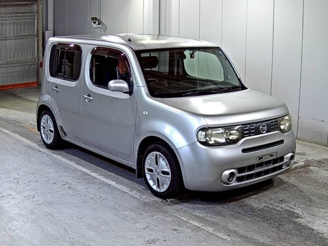 NISSAN CUBE — фото