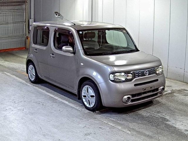 NISSAN CUBE — фото