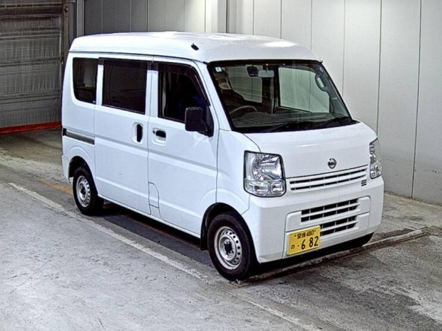 NISSAN CLIPPER — фото