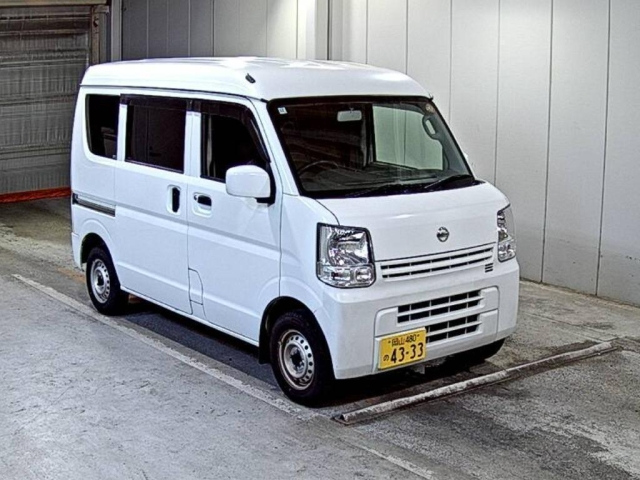 NISSAN CLIPPER — фото