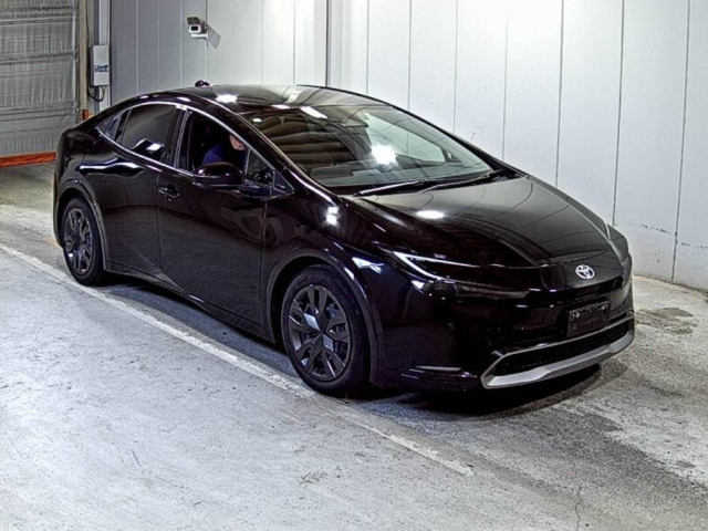 TOYOTA PRIUS — фото