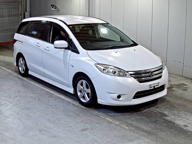 NISSAN LAFESTA — фото