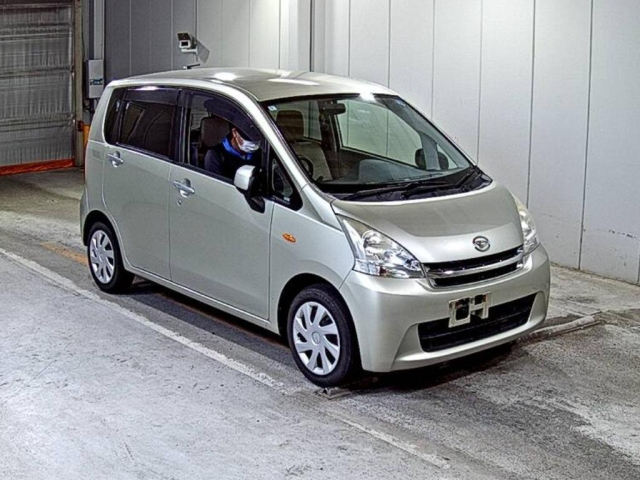 DAIHATSU MOVE — фото