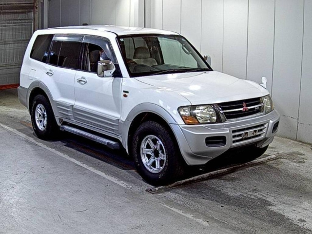 MITSUBISHI PAJERO — фото