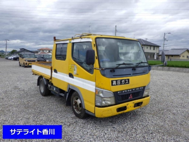 MITSUBISHI CANTER — фото