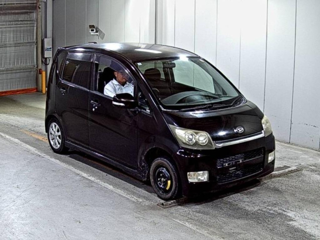 DAIHATSU MOVE — фото