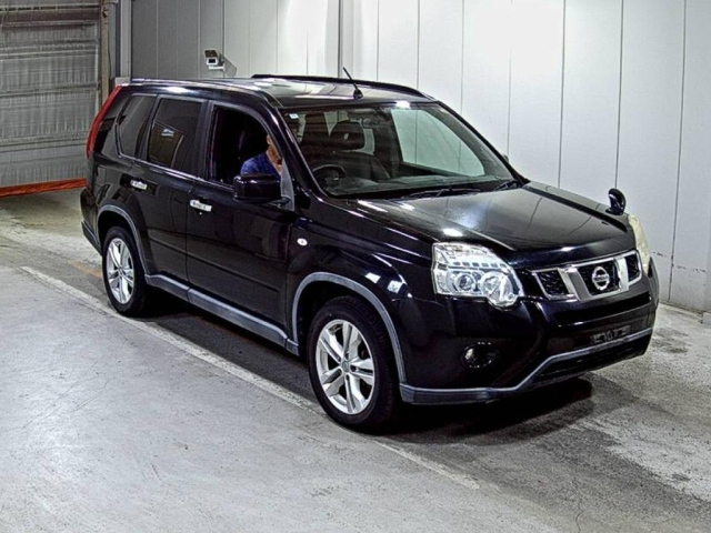 NISSAN X TRAIL — фото