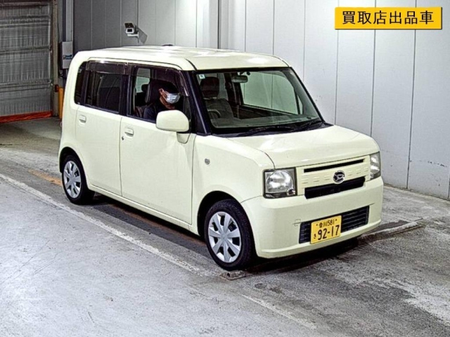 DAIHATSU MOVE — фото