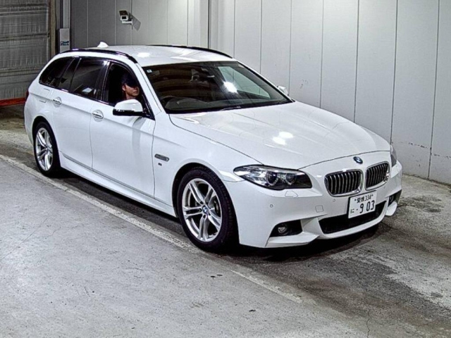 BMW 5 — фото