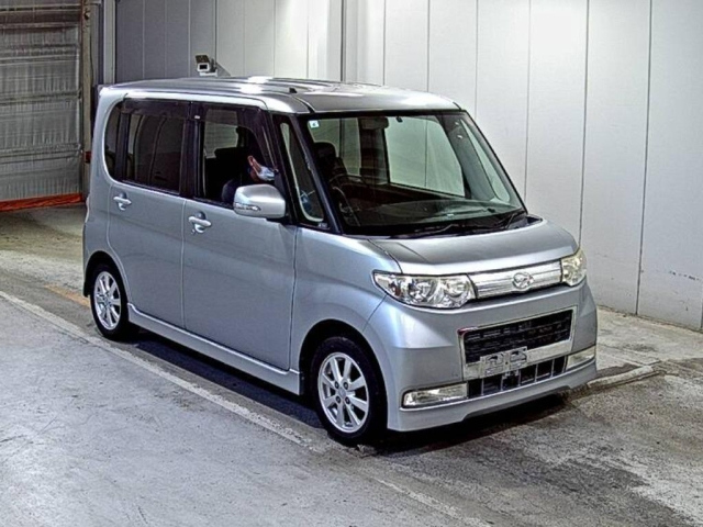 DAIHATSU TANTO — фото