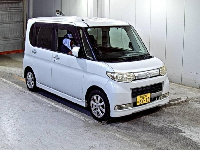 DAIHATSU TANTO — фото