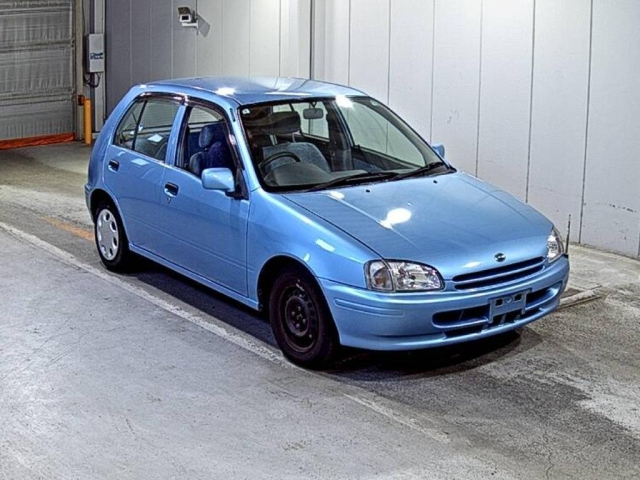 TOYOTA STARLET — фото