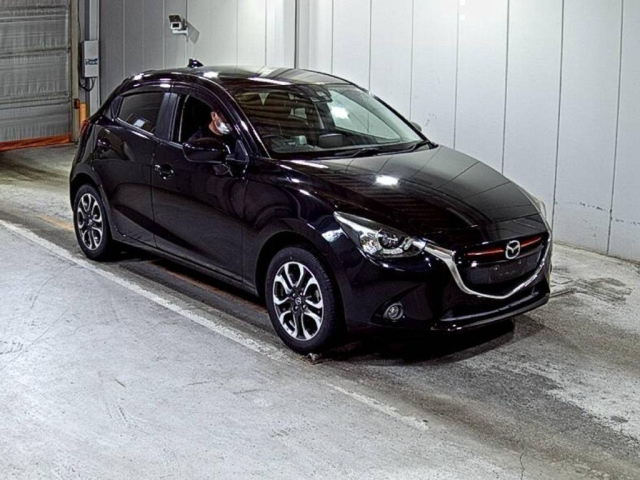 MAZDA DEMIO — фото