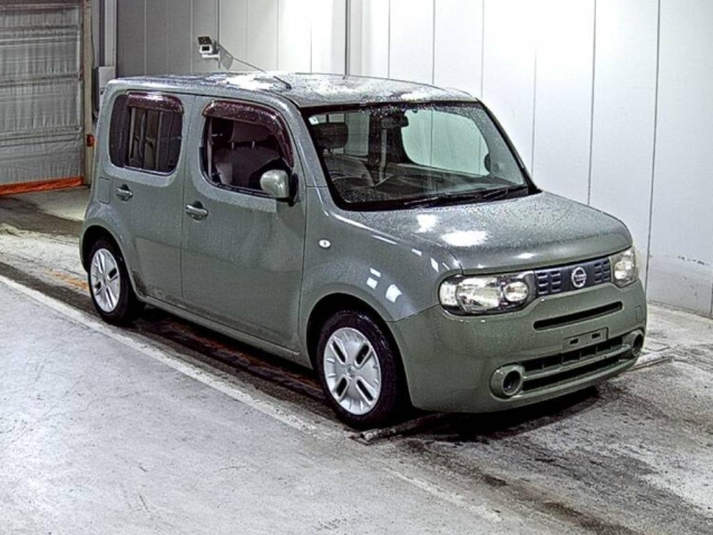 NISSAN CUBE — фото