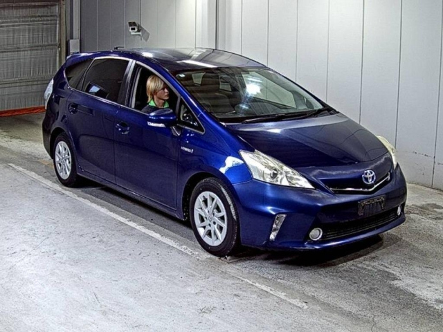 TOYOTA PRIUS — фото