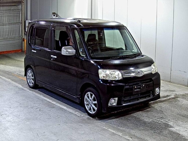 DAIHATSU TANTO — фото