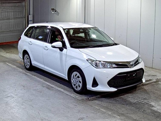 TOYOTA COROLLA — фото