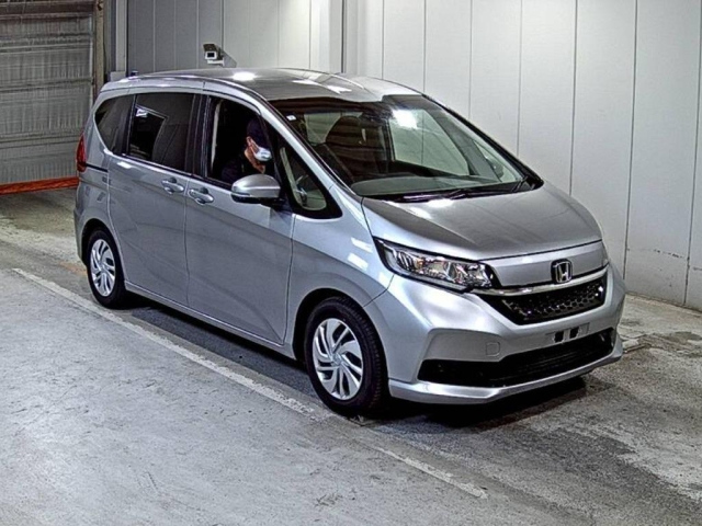 HONDA FREED — фото
