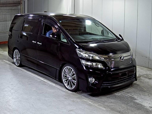 TOYOTA VELLFIRE — фото