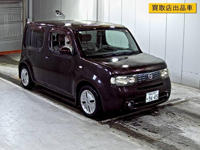 NISSAN CUBE — фото