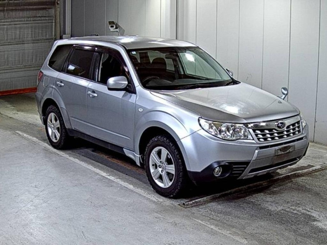 SUBARU FORESTER — фото