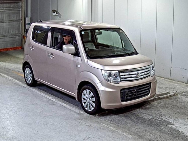 SUZUKI MRWAGON — фото