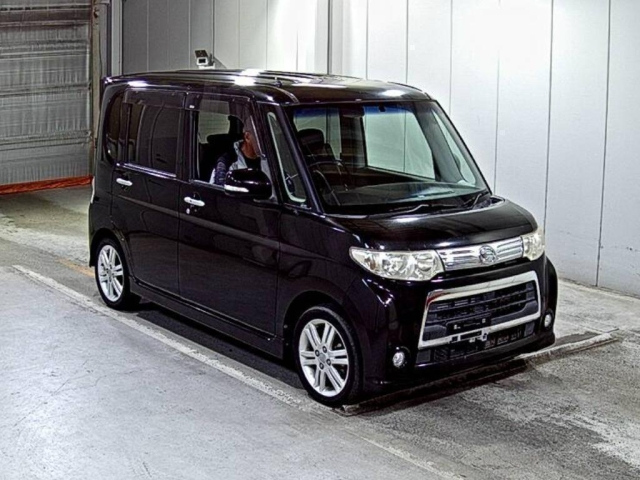 DAIHATSU TANTO — фото