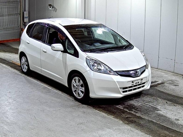 HONDA FIT — фото