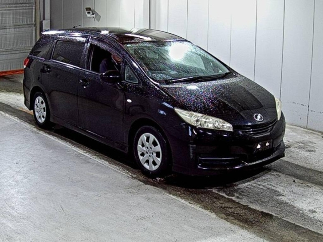TOYOTA WISH — фото