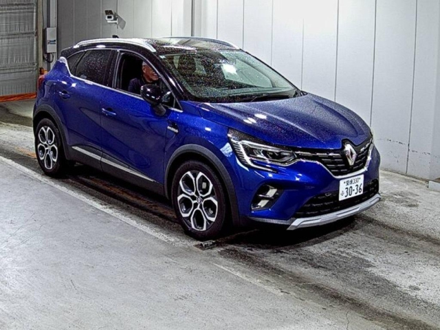 RENAULT CAPTUR — фото