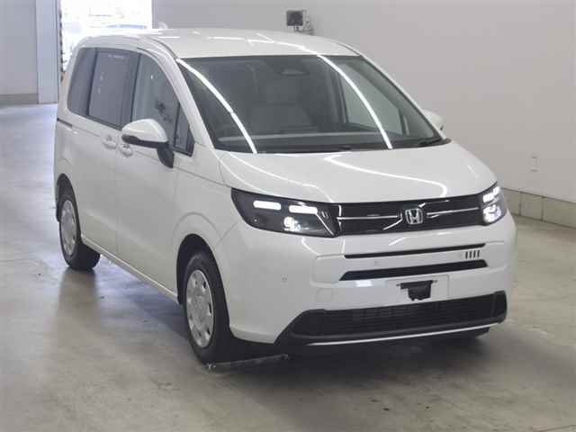 HONDA FREED — фото