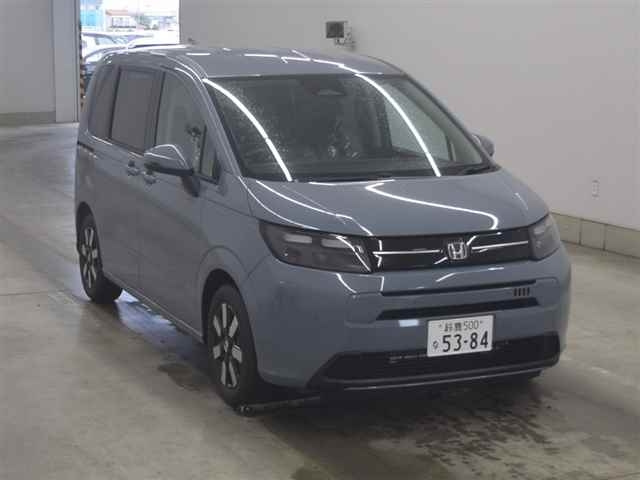HONDA FREED — фото